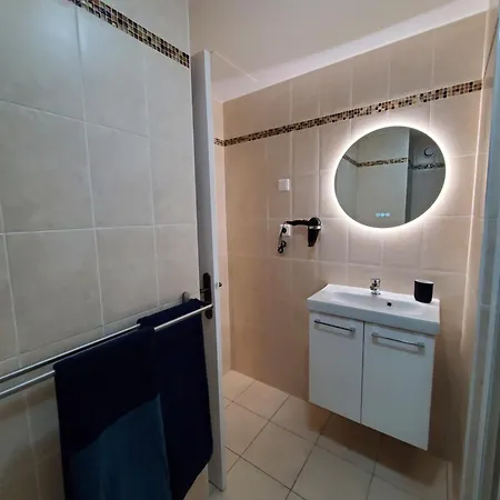 Appartement La Bord De Et Parking Privee Menton